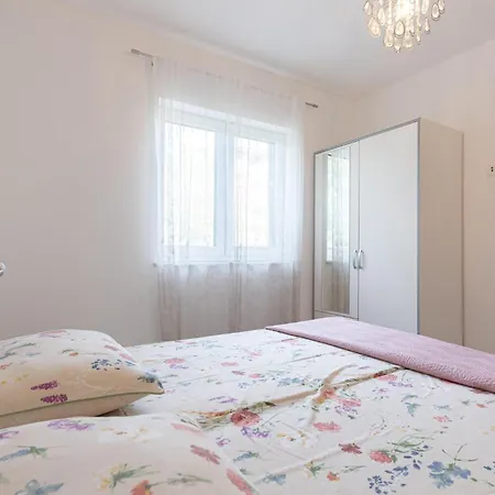In Prapatnica- Seget Hébergement de vacances *