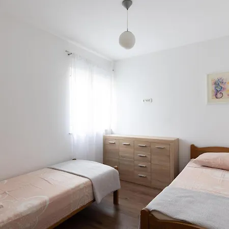 Hébergement de vacances In Prapatnica- Seget Prapatnica